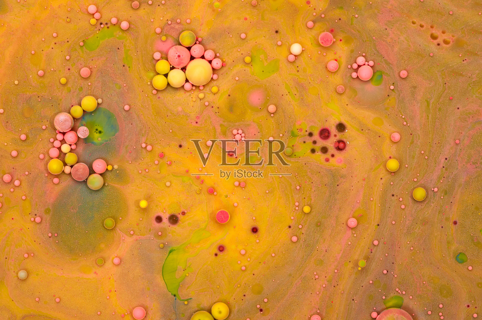 彩色丙烯酸泡沫。抽象油墨设计模板混合纹理背景。液体颜色背景。壁纸的模式。石油的海报。设计模板。流体艺术照片摄影图片