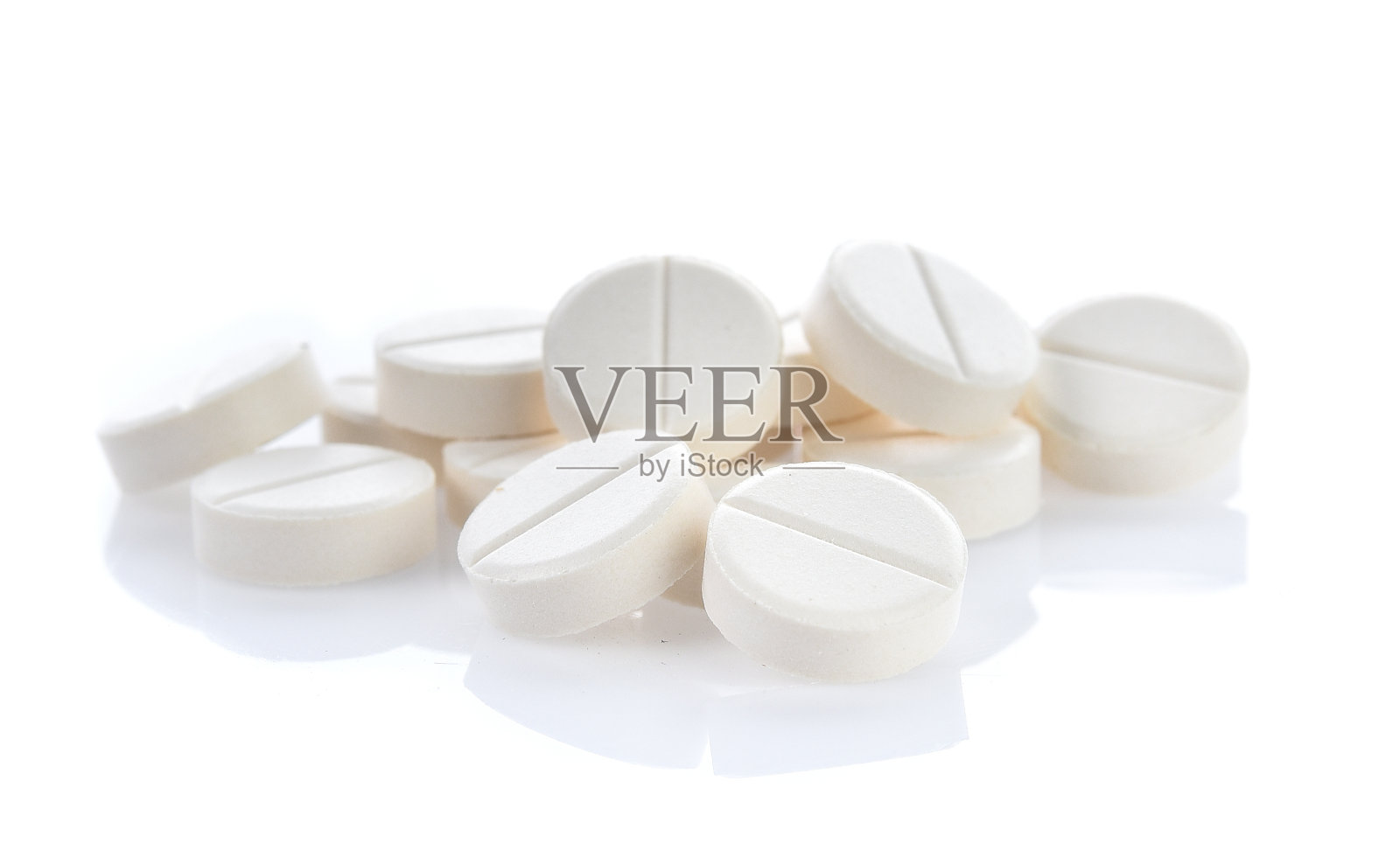 药丸孤立在白色背景照片摄影图片