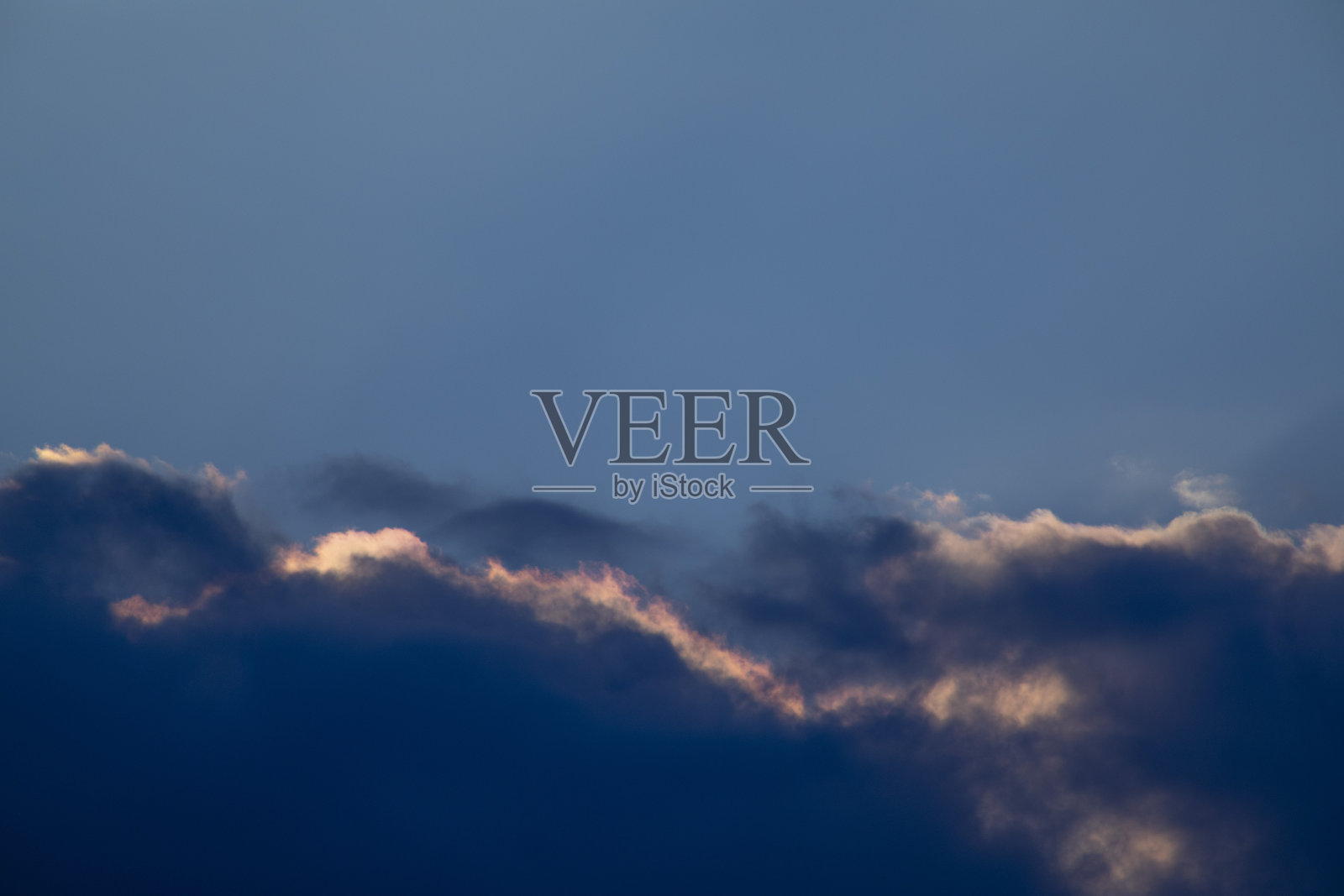 天空。照片摄影图片