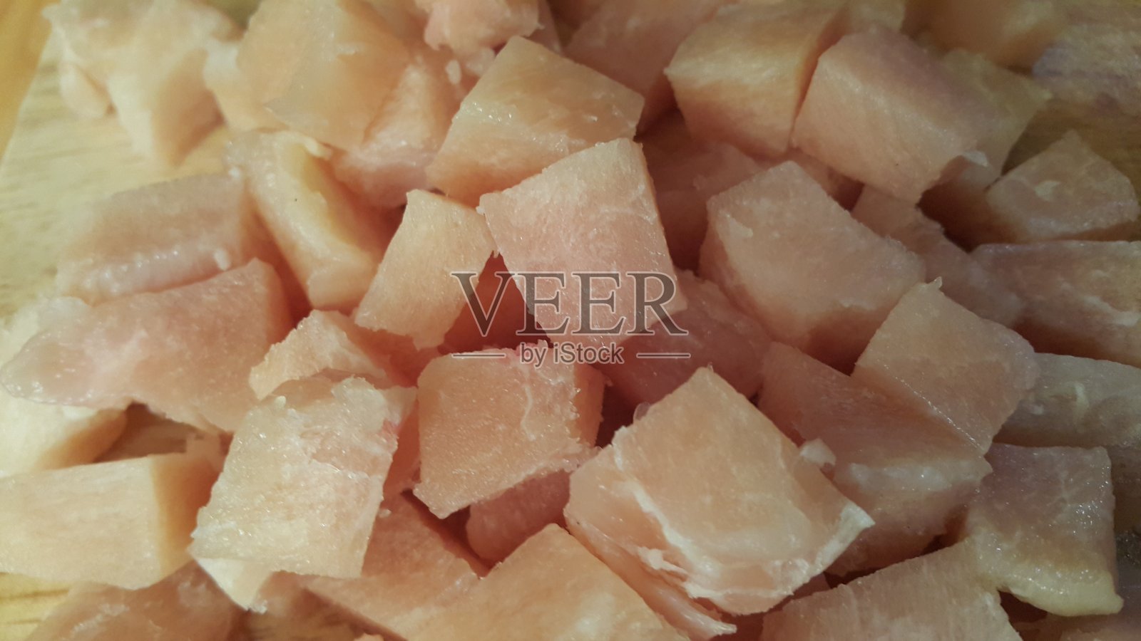 白肉小牛排加肉脂。照片摄影图片