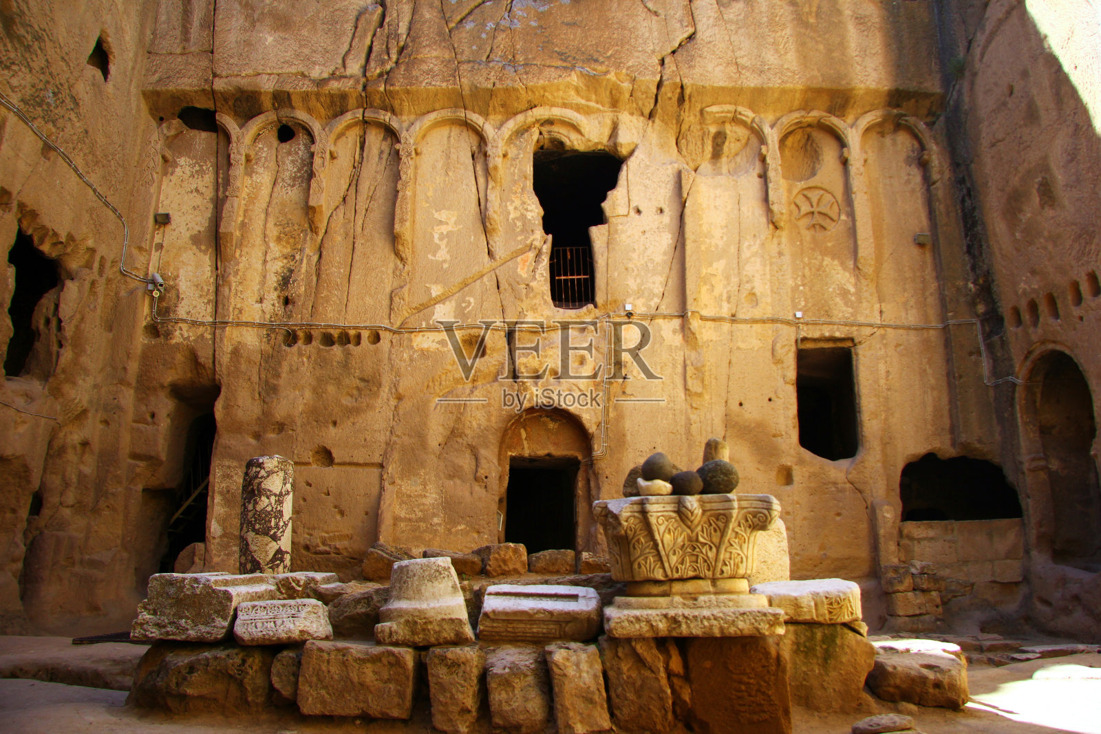 居穆什莱尔修道院照片摄影图片