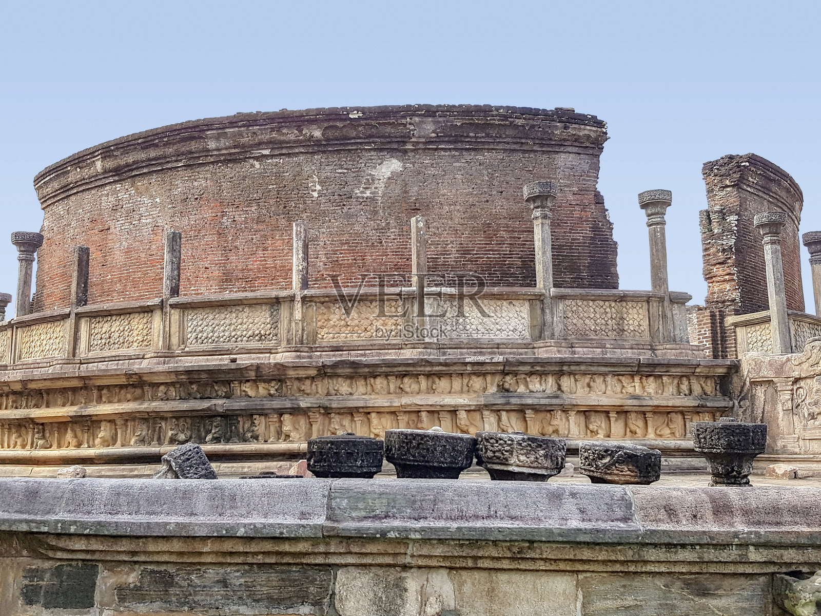 历史建筑仰天俯视照片摄影图片