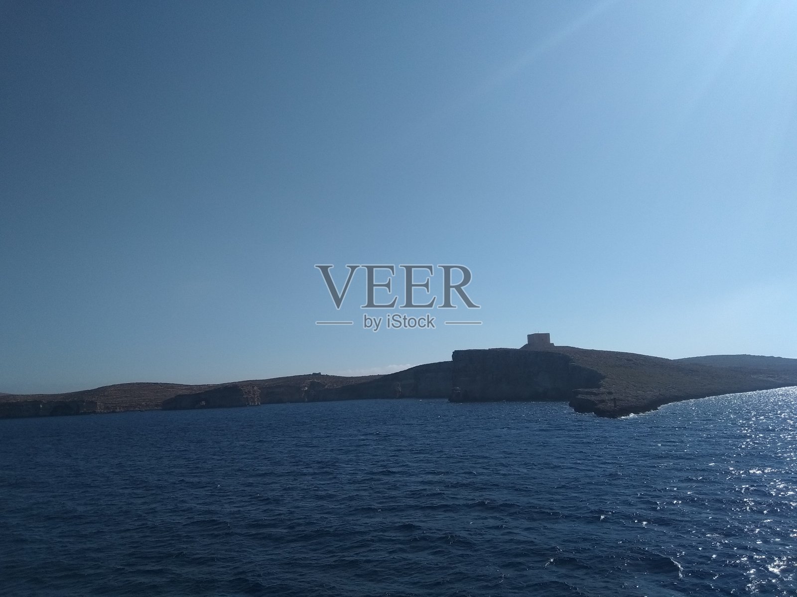 马耳他岛海上的悬崖照片摄影图片