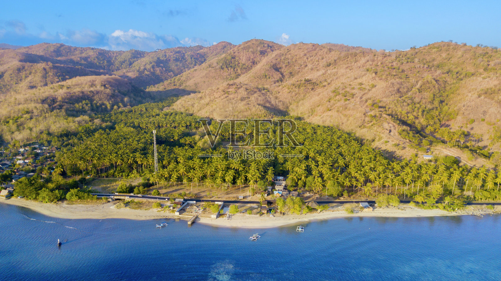 帕达岛美丽的海蓝宝石水照片摄影图片