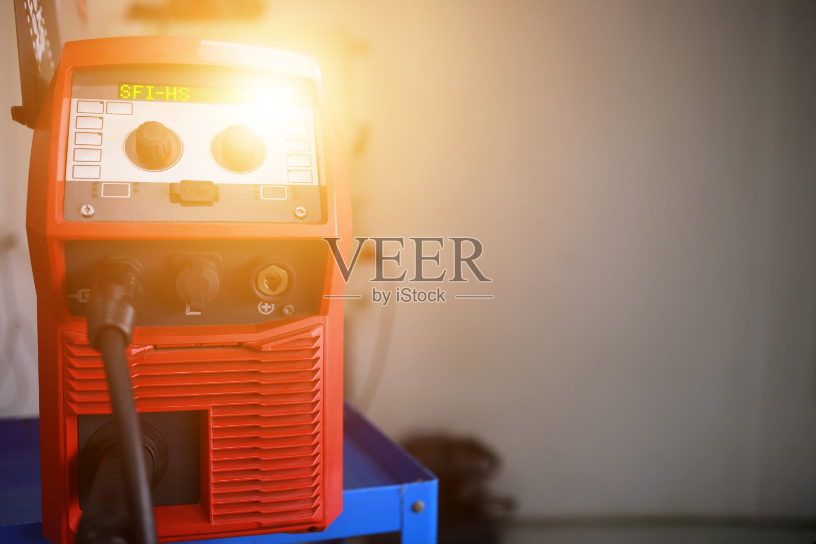 车间有红色焊机照片摄影图片