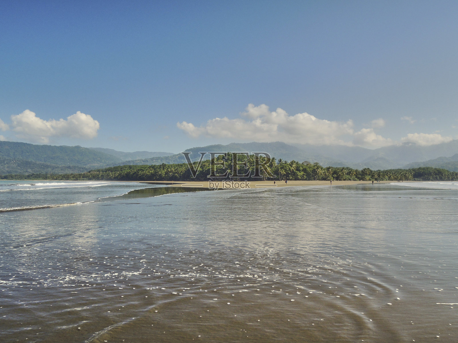 哥斯达黎加巴雷纳海洋国家公园Punta Uvita的Uvita海滩和Hermosa海滩照片摄影图片