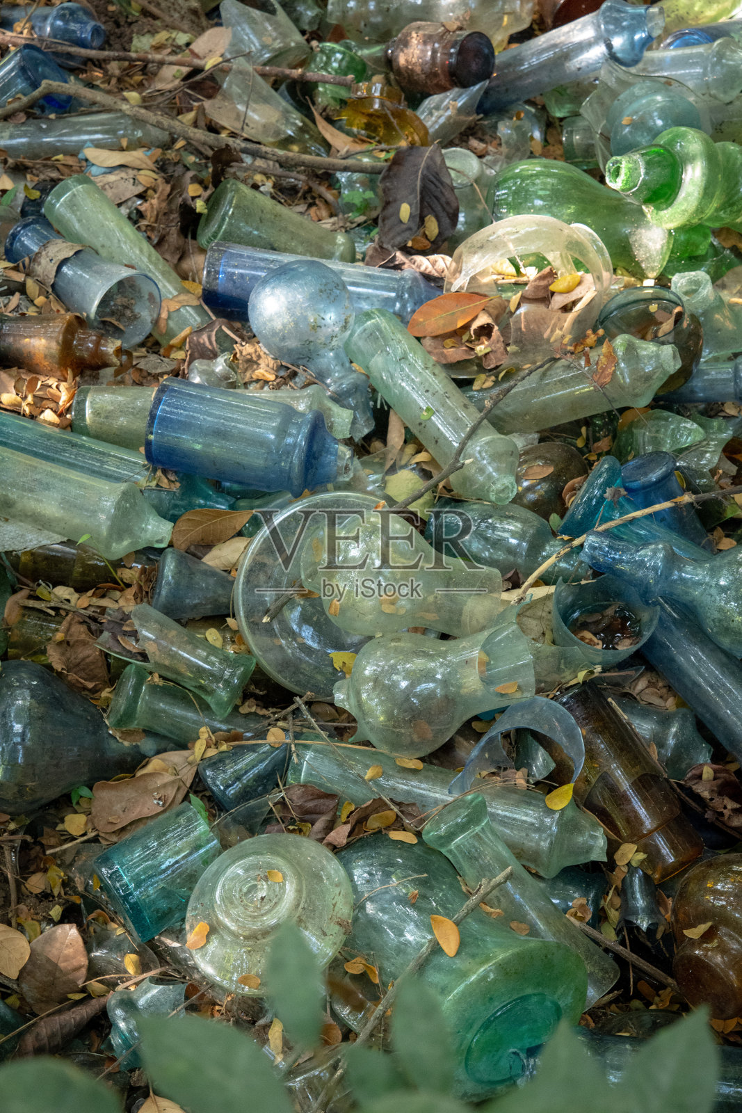 旧的彩色玻璃照片摄影图片