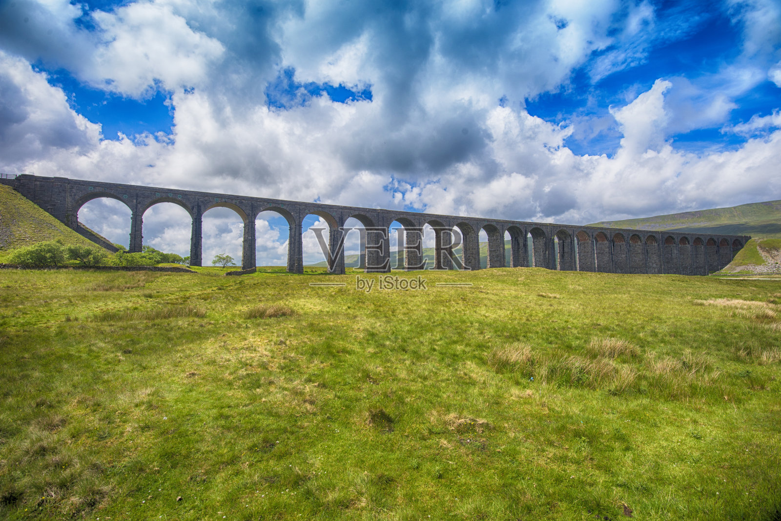 大维多利亚高架桥在乡村风景照片摄影图片
