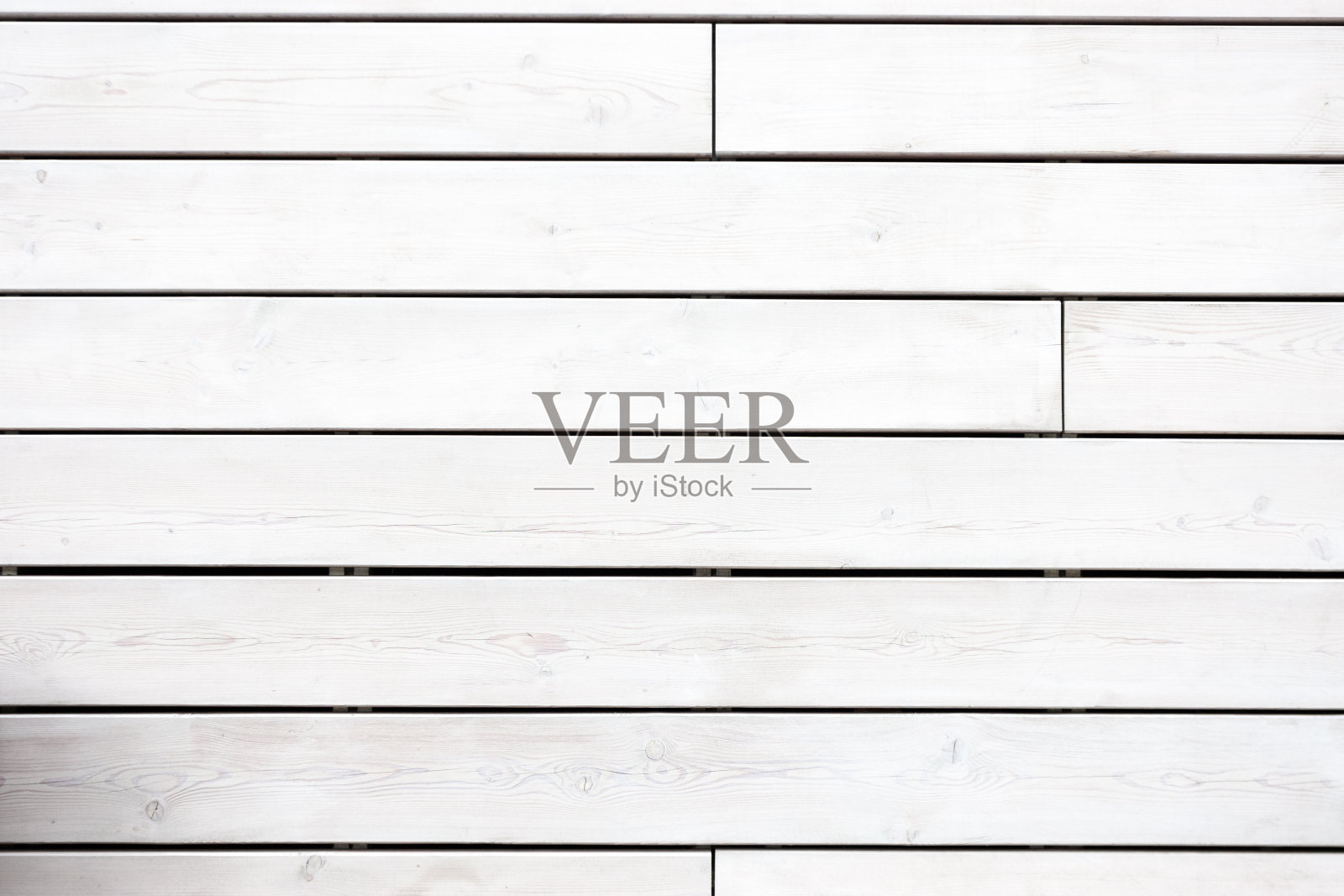 白色油漆木质背景与水平条纹。设计模型纹理。照片摄影图片