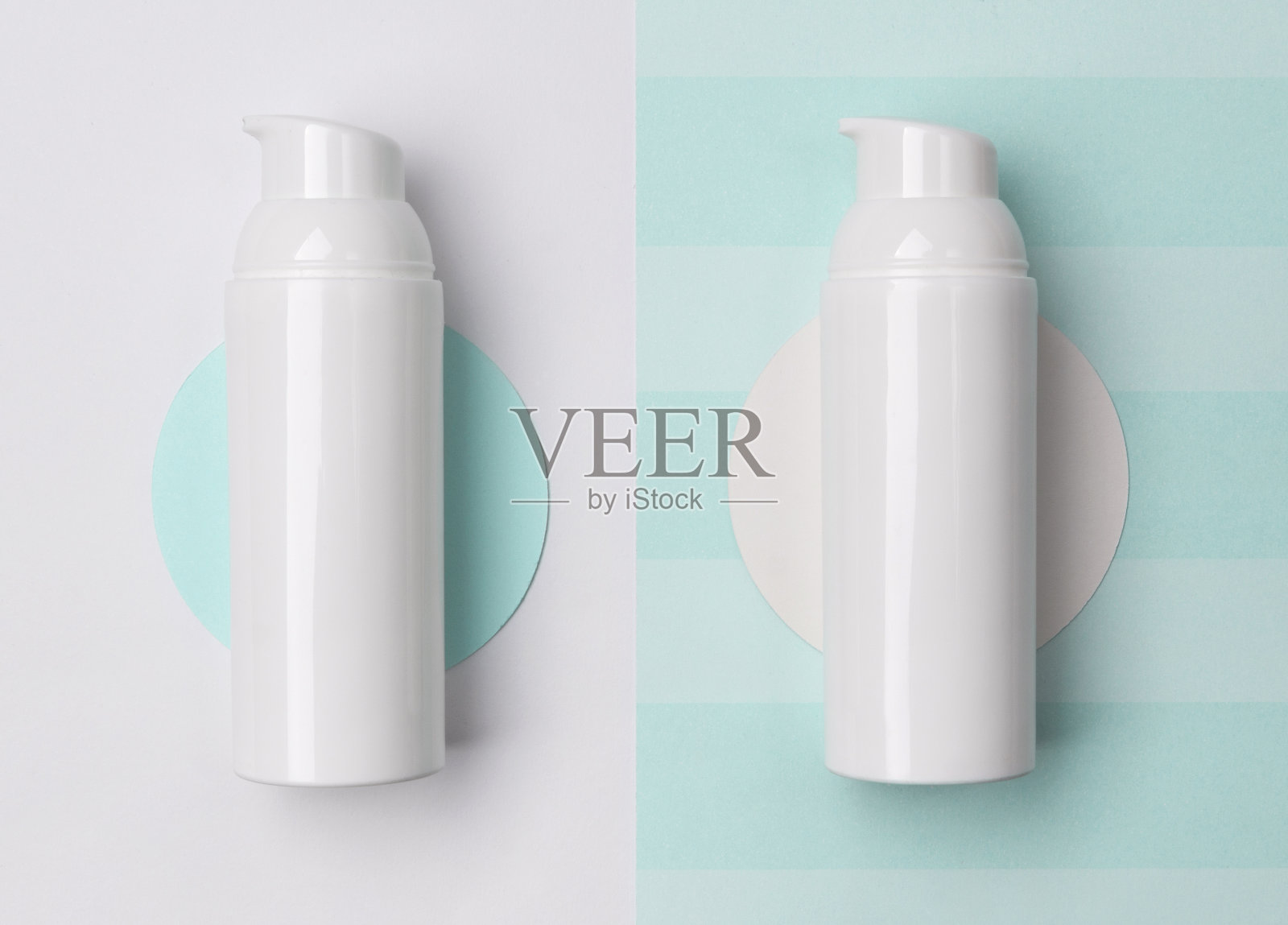 白色的化妆瓶和极具创意的背景。照片摄影图片