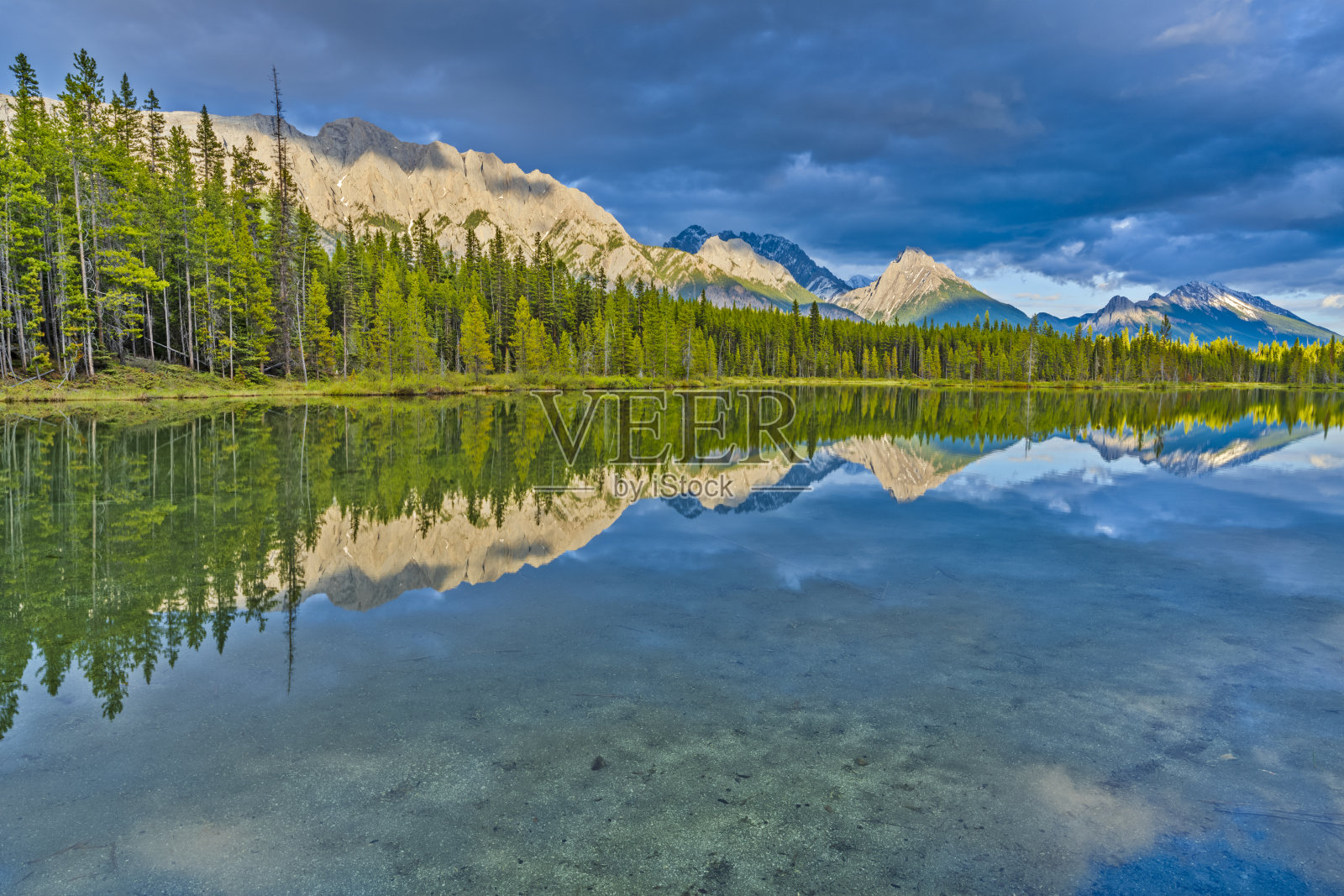 加拿大亚伯达省的Kananaskis省公园照片摄影图片