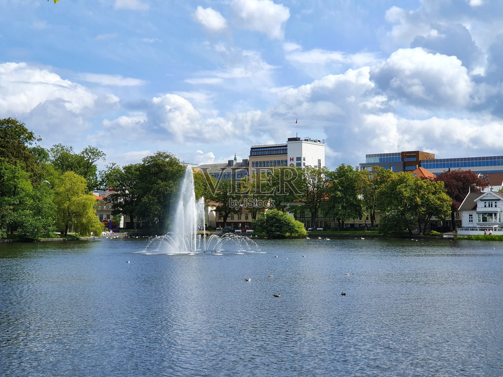 斯塔万格的布雷亚瓦特内湖照片摄影图片