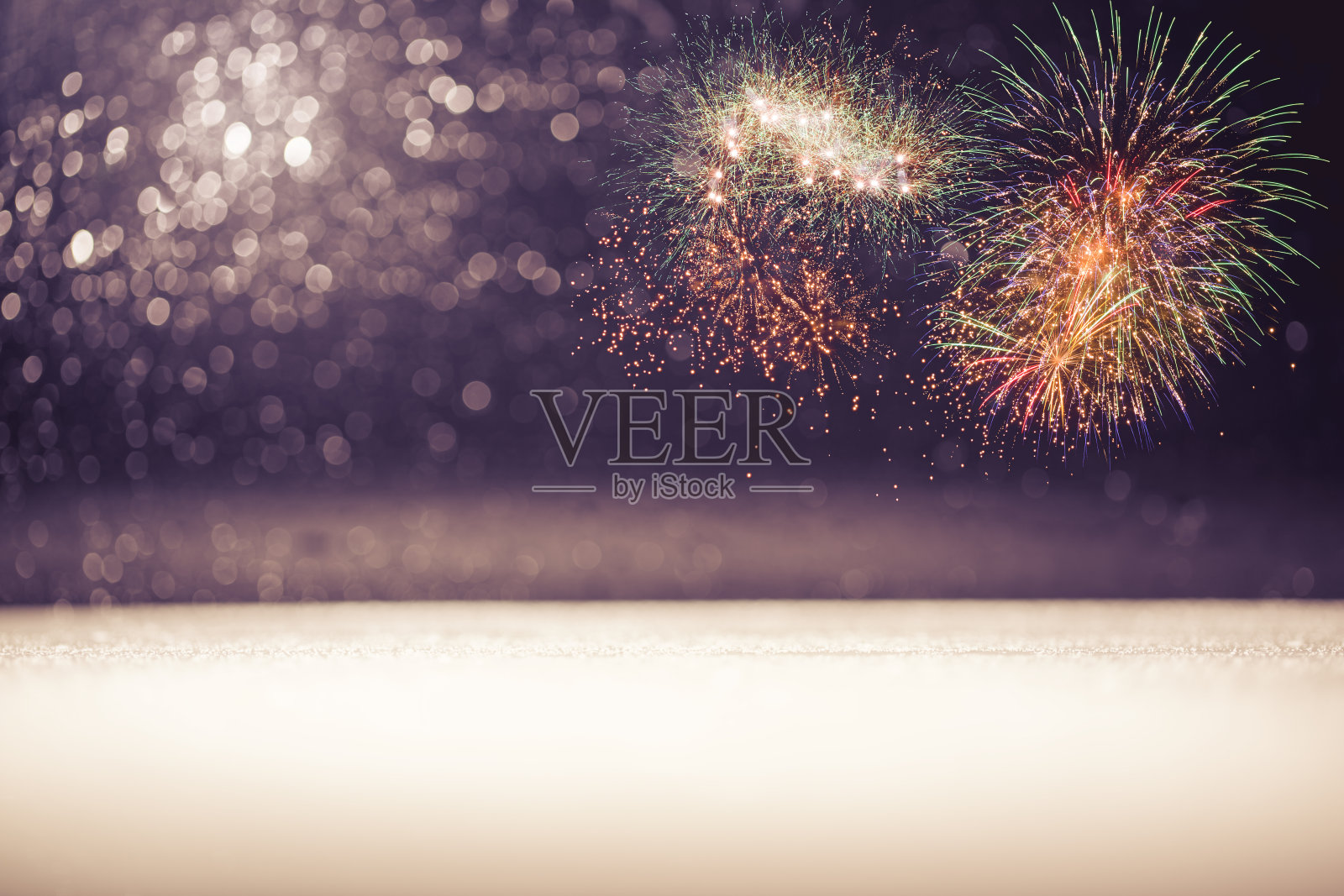 五彩缤纷的烟火照片摄影图片