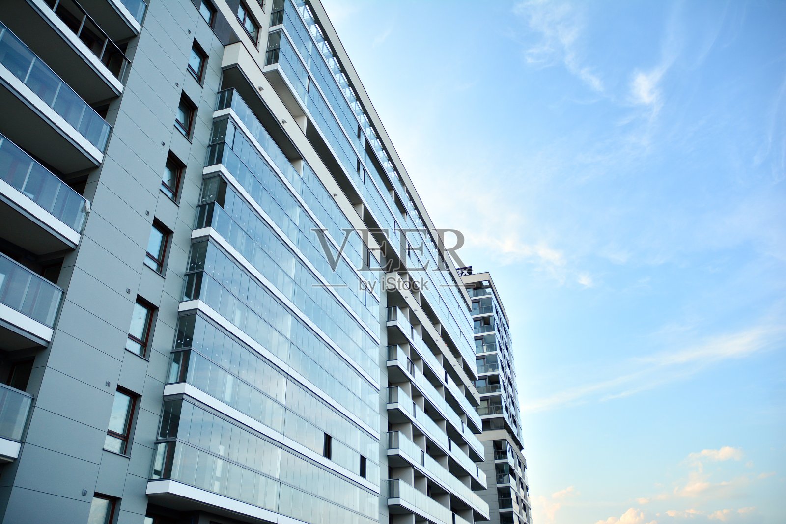 现代化的欧式住宅小区。照片摄影图片