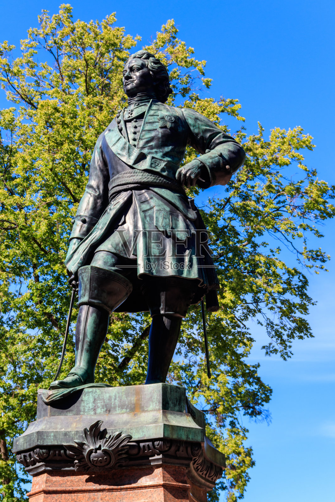 俄罗斯克朗斯塔特的彼得大帝纪念碑照片摄影图片