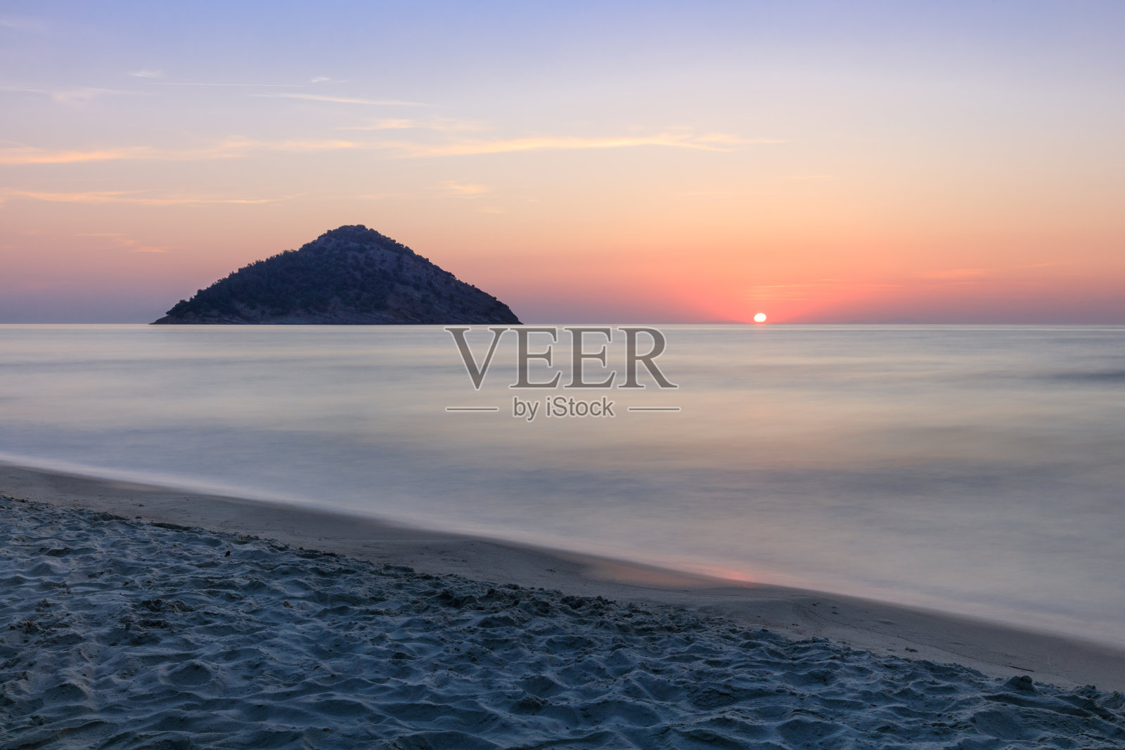 日出时的天堂海滩。希腊照片摄影图片