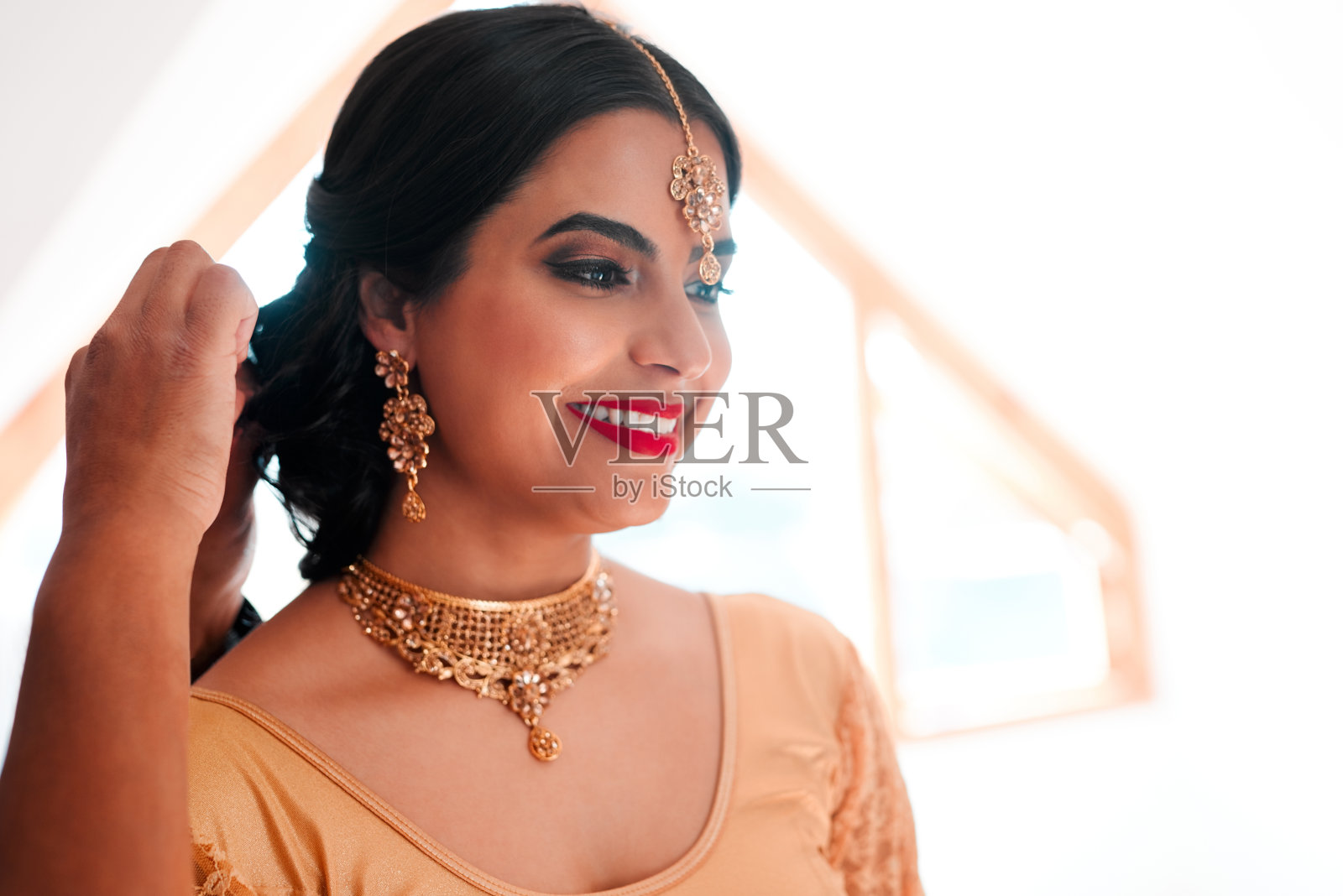 完美新娘妆容照片摄影图片