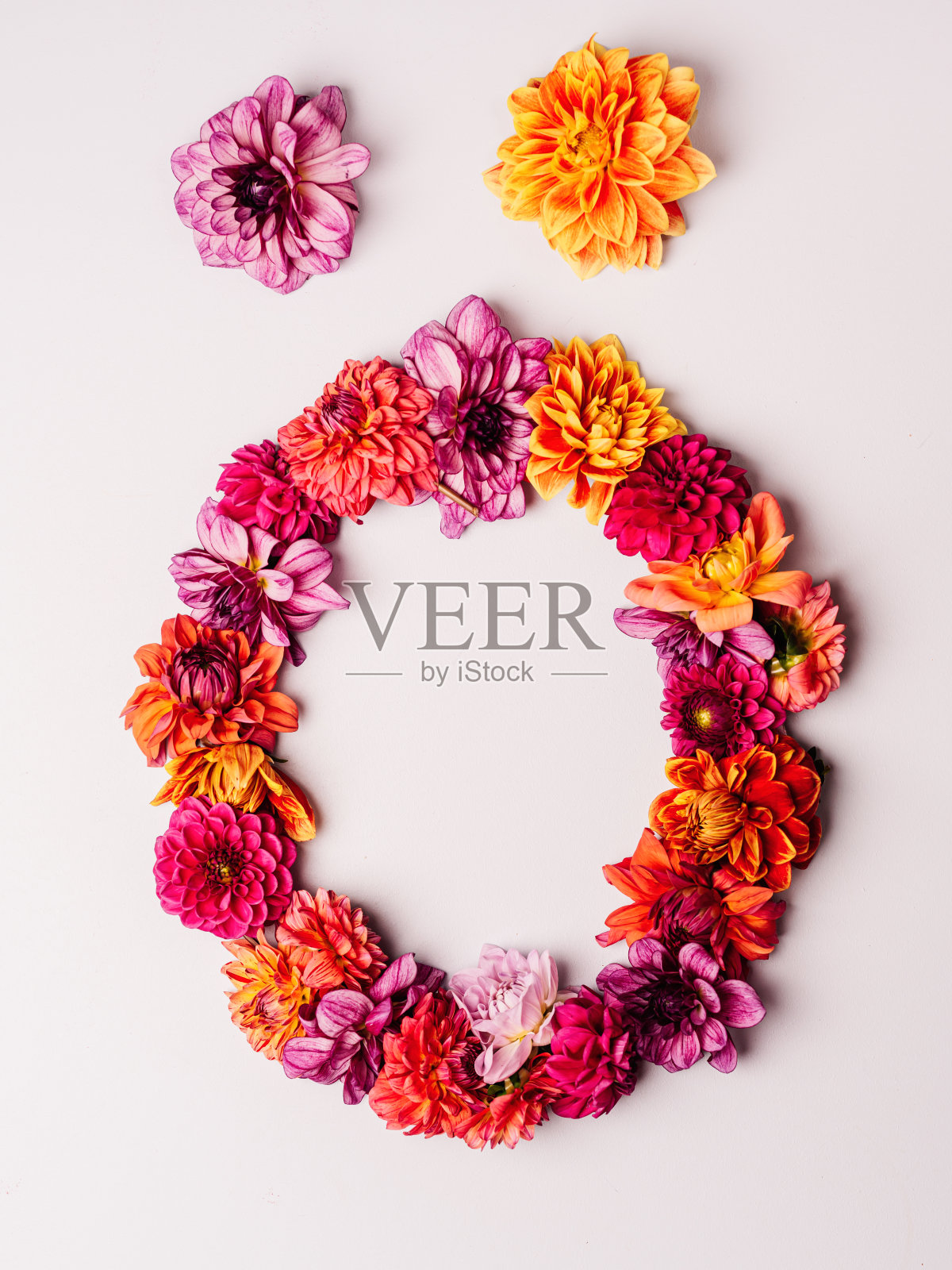 花朵字母照片摄影图片