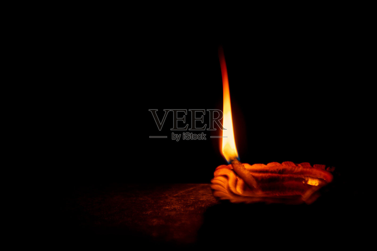 点燃传统粘土迪亚照片摄影图片