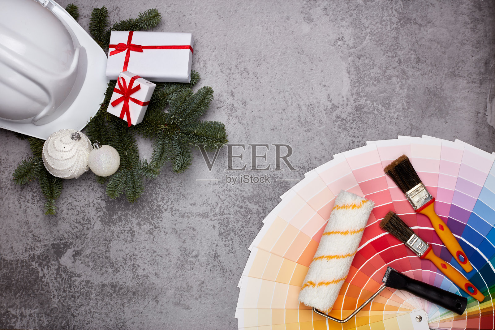 建筑安全帽,色彩指南和圣诞节照片摄影图片