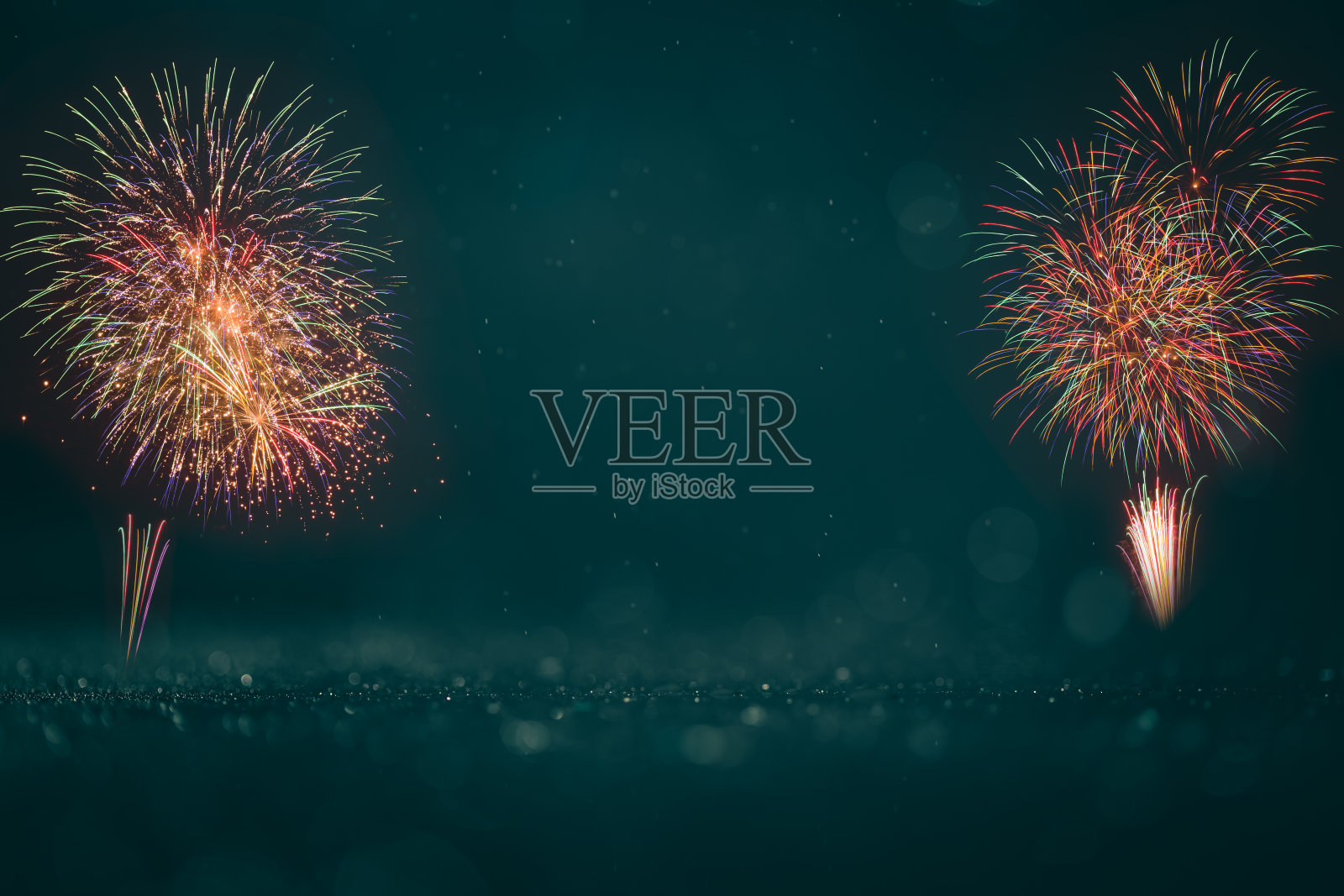 五彩缤纷的烟火照片摄影图片