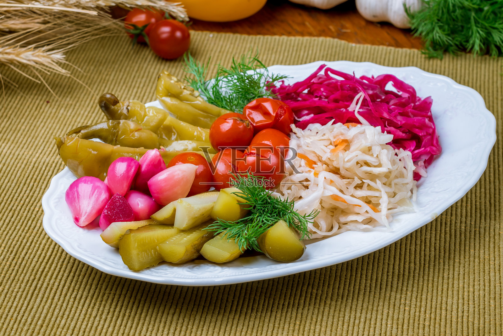 盘泡菜照片摄影图片