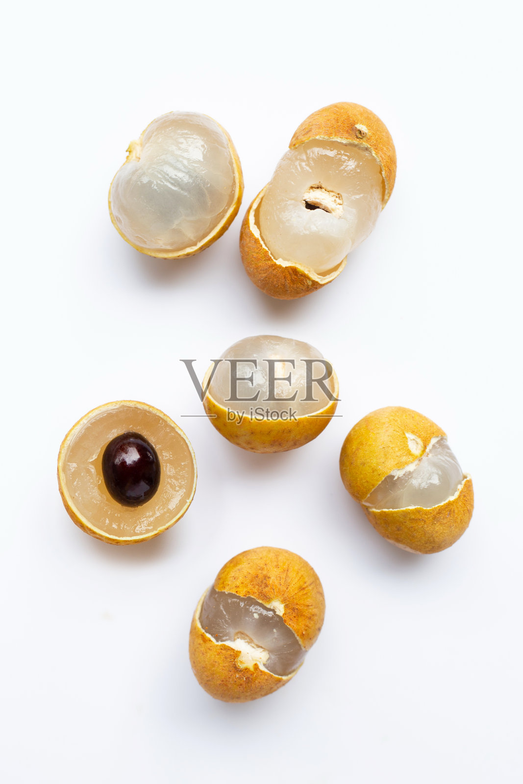 白底孤立的龙眼。照片摄影图片