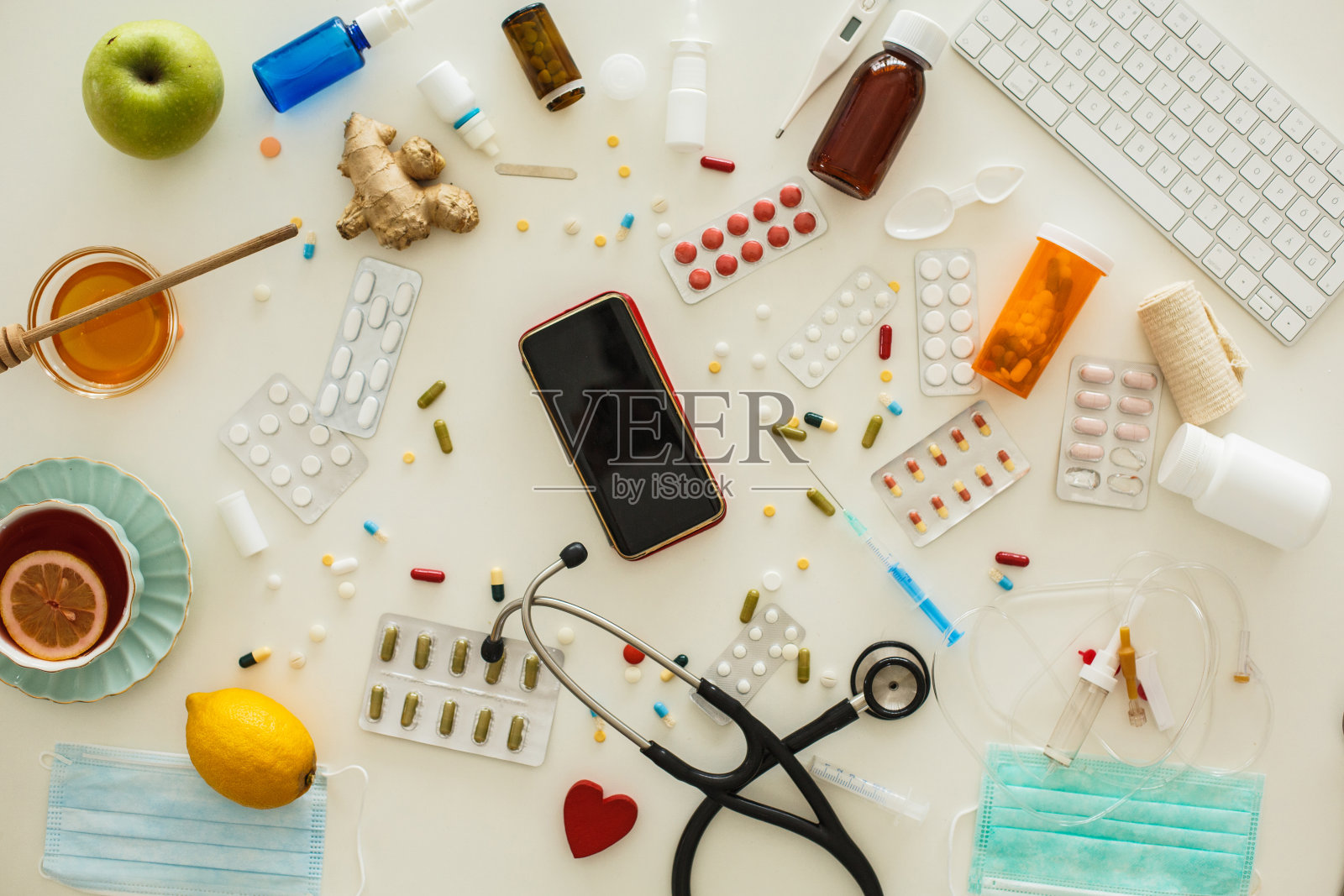 皮lay安排混合疗法,自然和医疗对抗感冒照片摄影图片