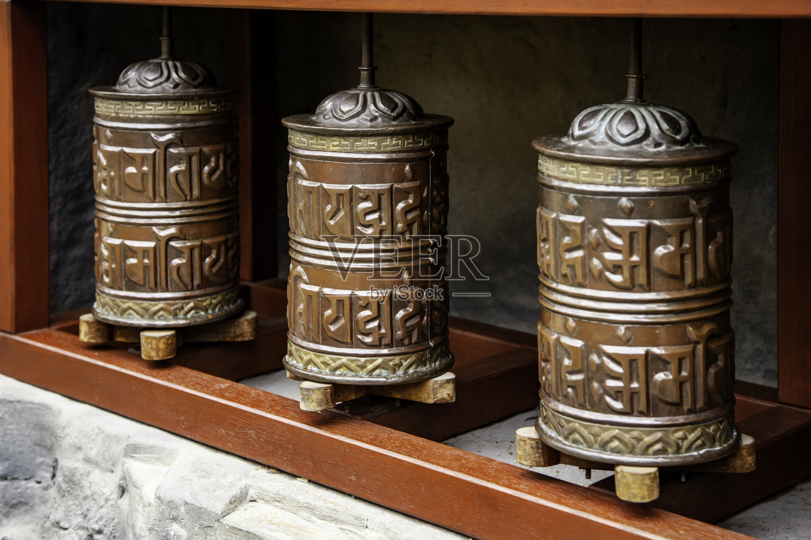 西藏卷照片摄影图片