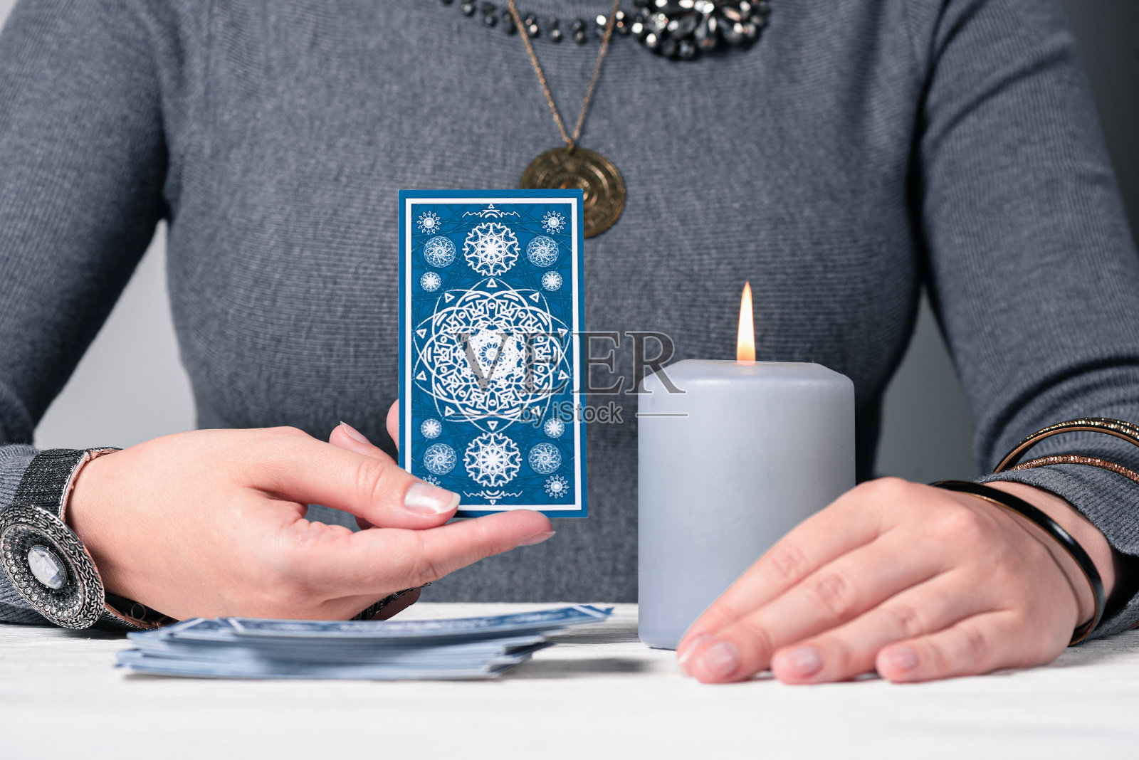 塔罗牌。照片摄影图片