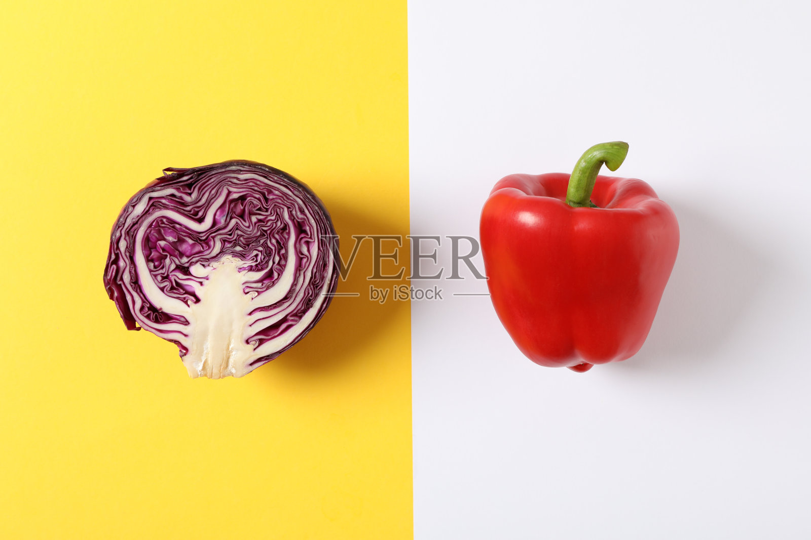 卷心菜和胡椒两种色调的背景,文字空间照片摄影图片