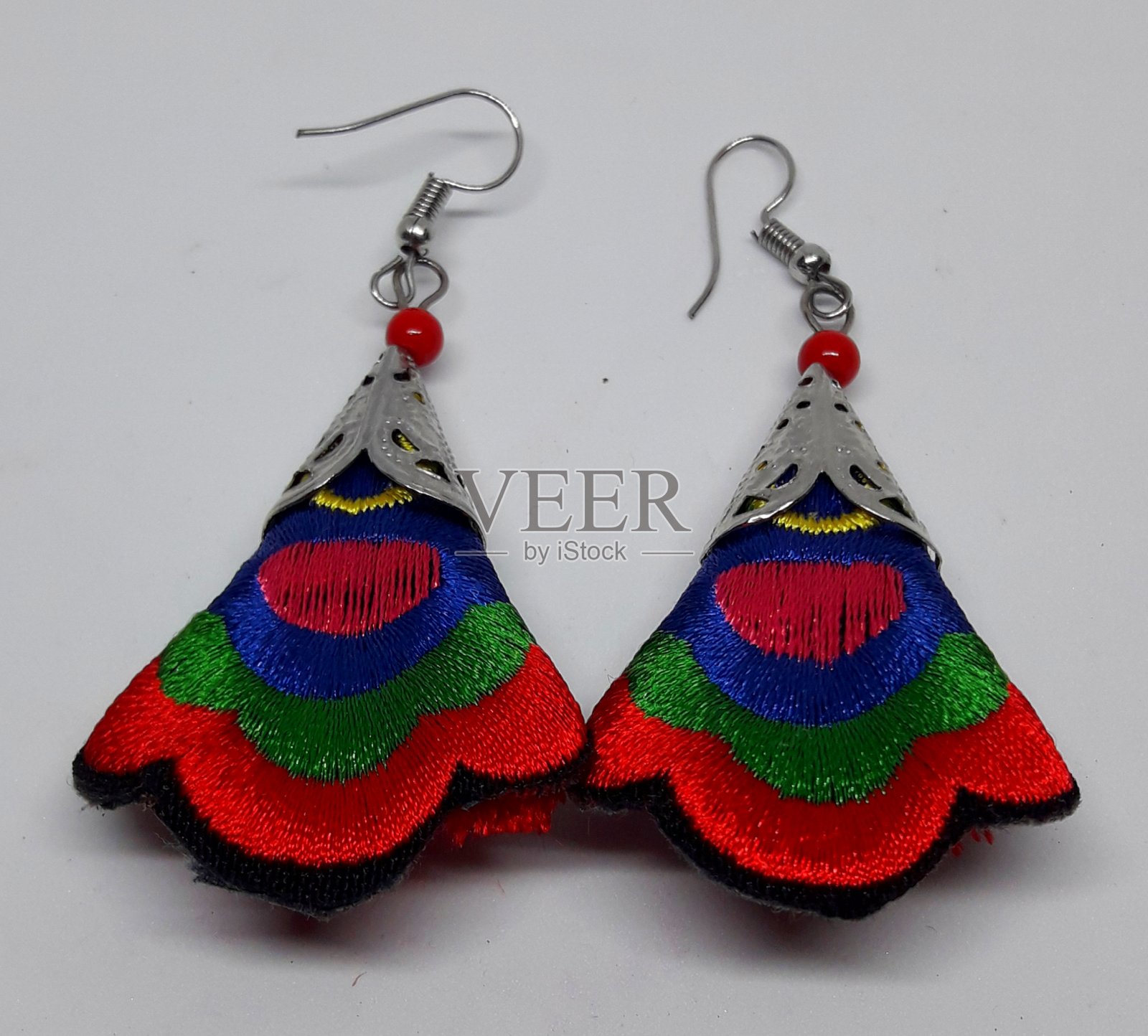 耳朵戒指照片摄影图片