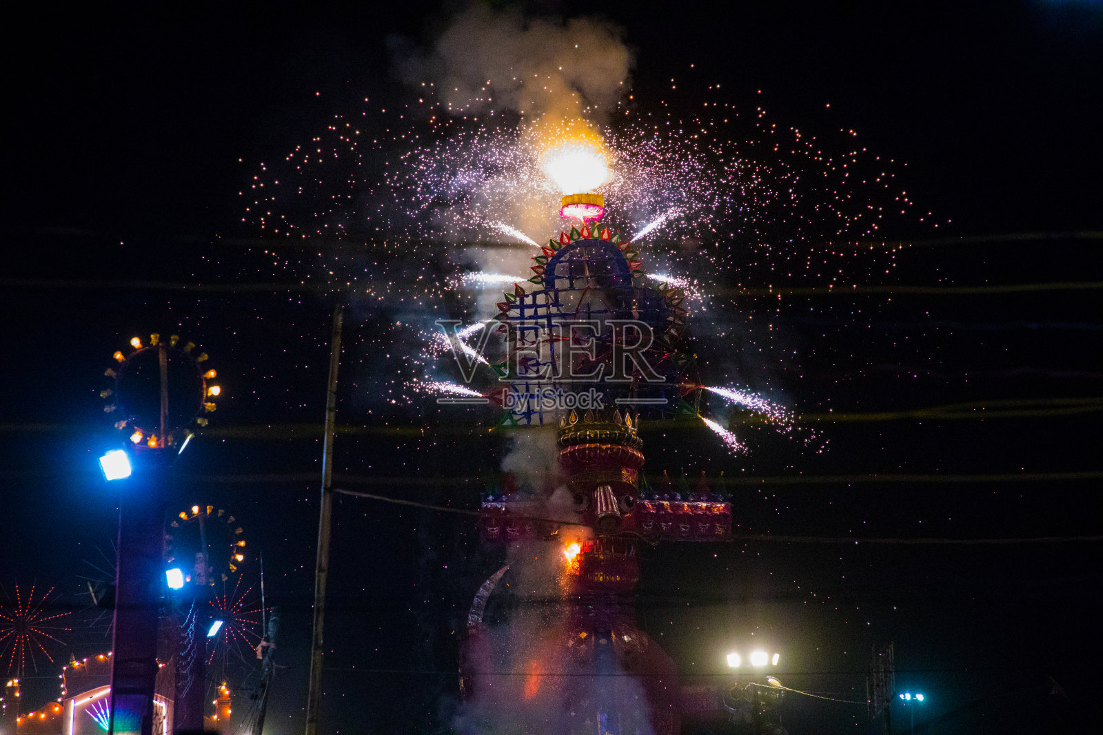 拉万燃烧照片摄影图片