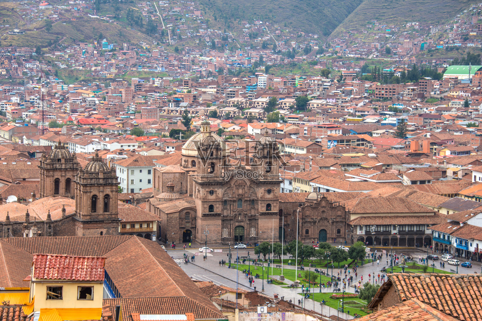 从库斯科耶稣教堂和市长广场的山上望去(秘鲁)照片摄影图片