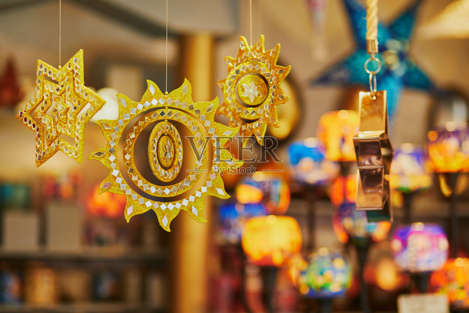 美丽的金属圣诞装饰品照片摄影图片