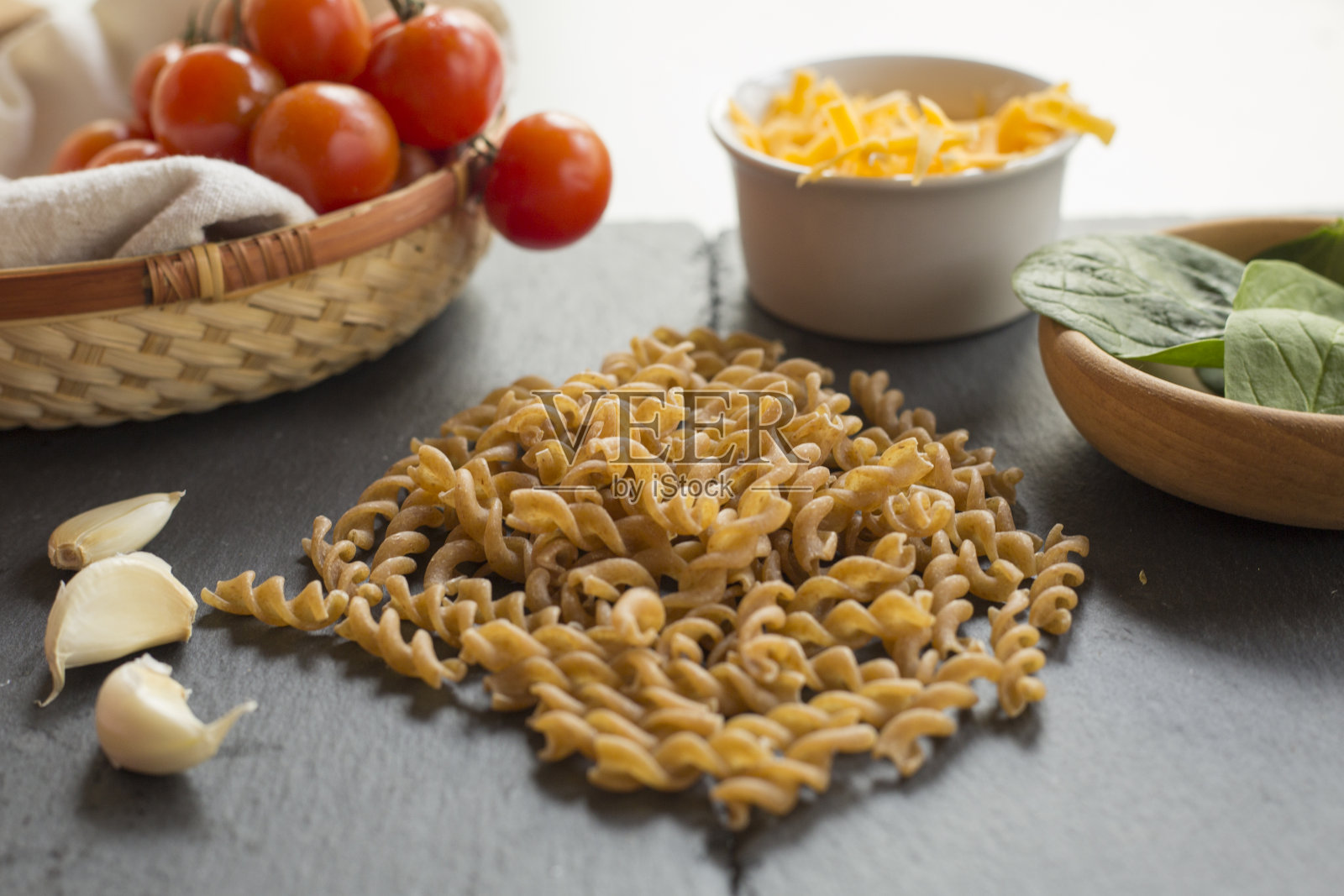 全麦意大利面照片摄影图片