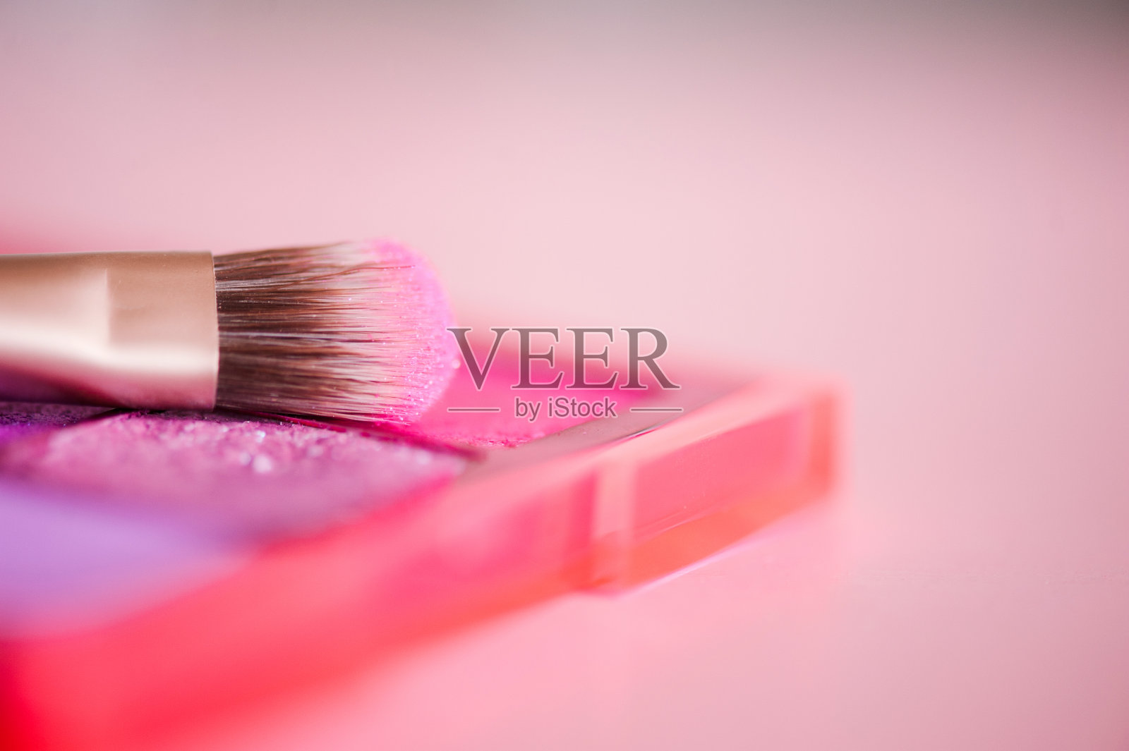 色彩鲜艳的眼影膏特写镜头照片摄影图片