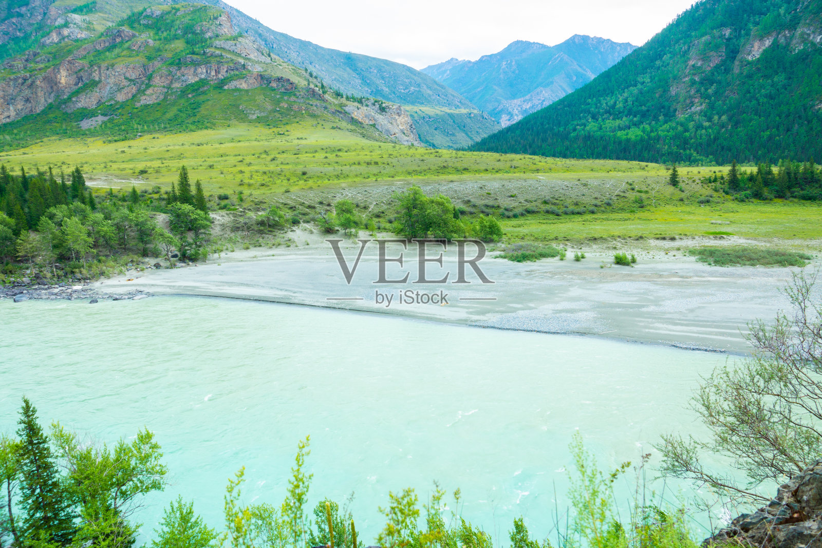 山河在绿谷照片摄影图片