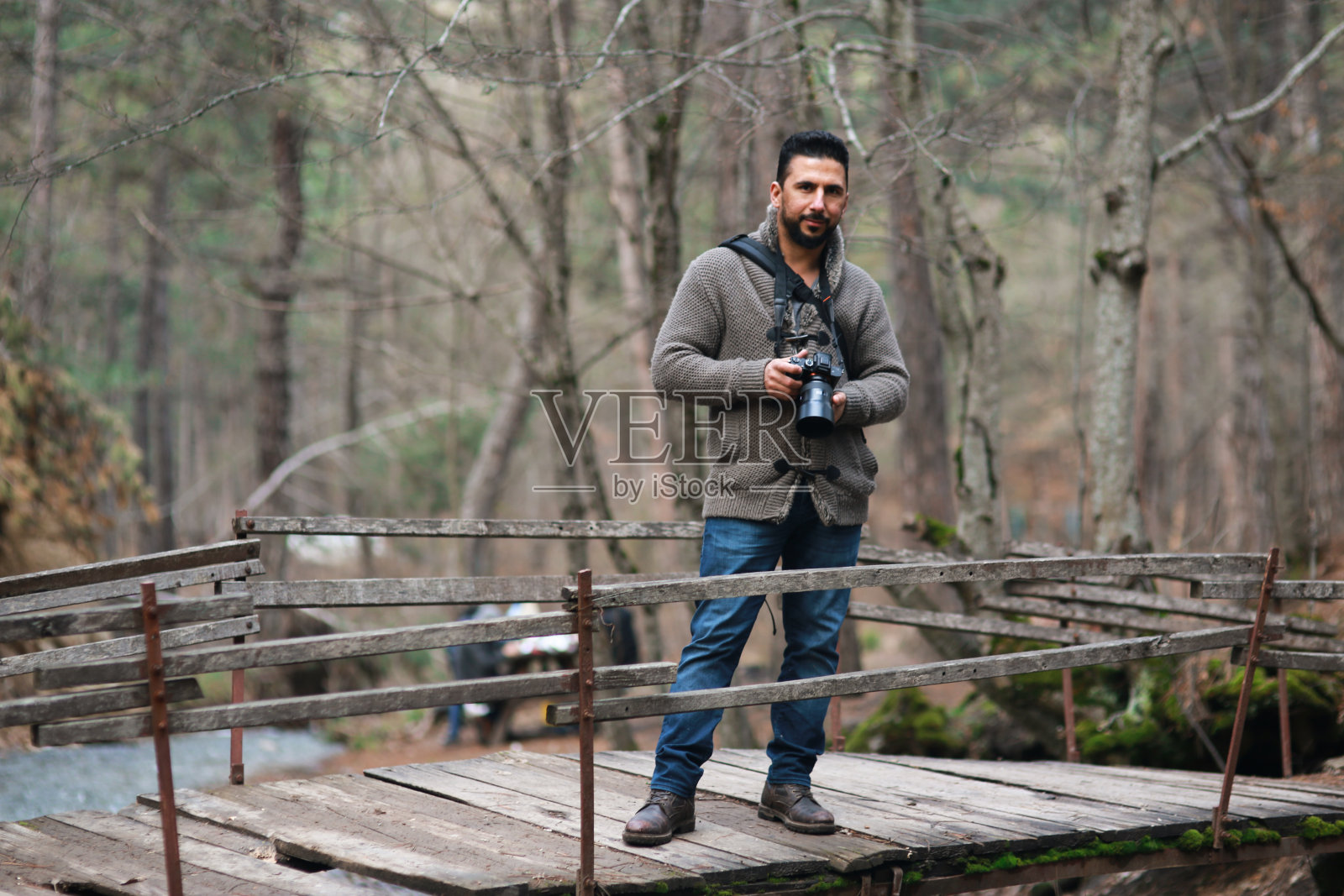 人们在大自然的秋天拍摄专业照片照片摄影图片