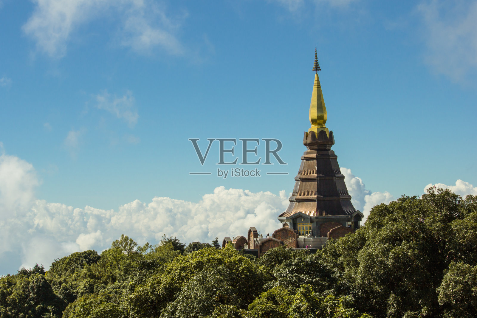 宝塔在山照片摄影图片