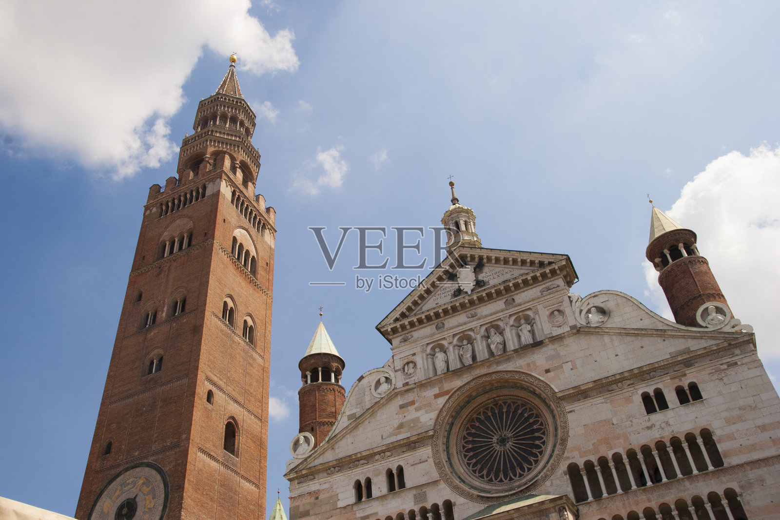 克雷莫纳地标,大教堂和钟楼照片摄影图片