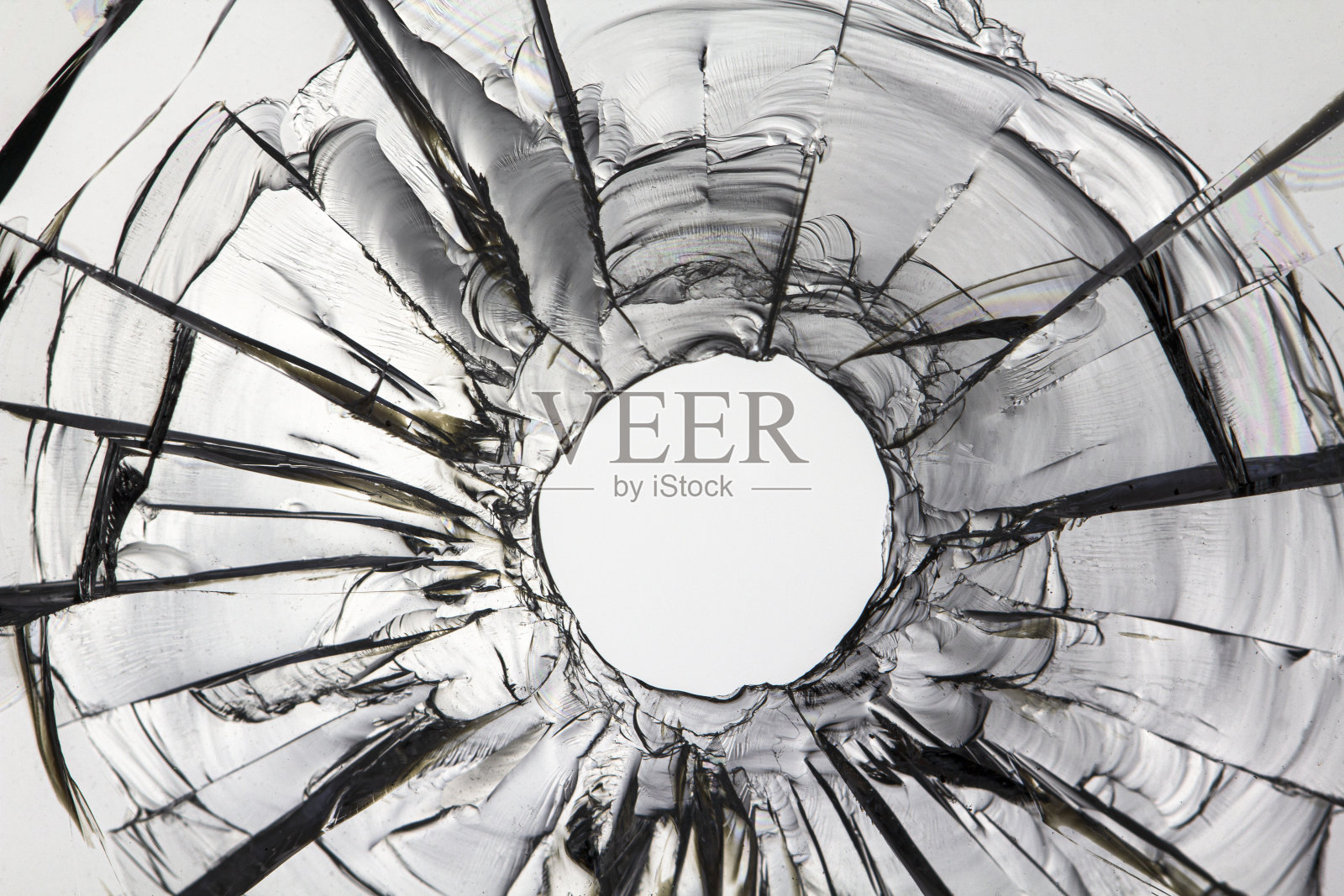 白色背景下的球洞照片摄影图片