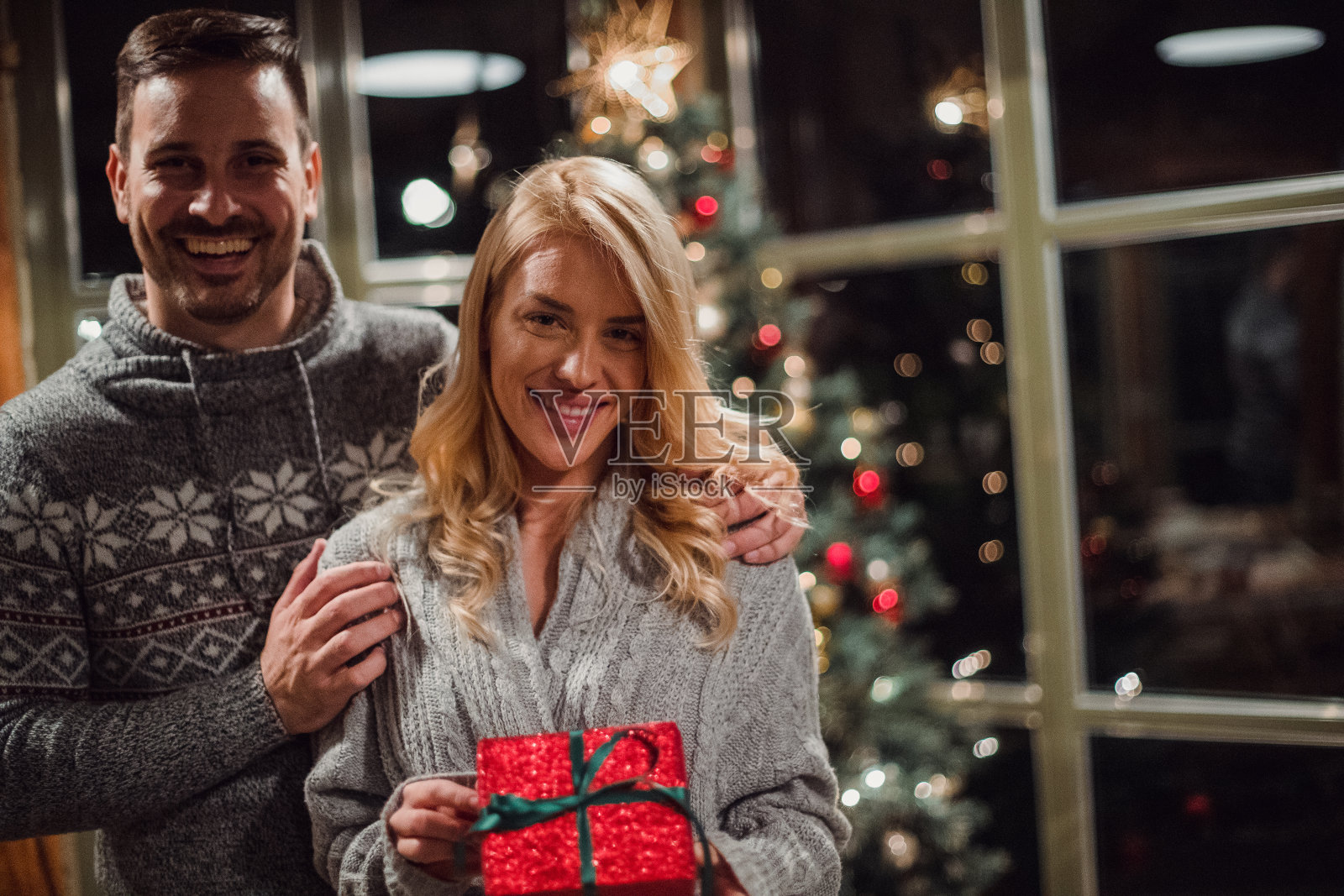 这是给你的礼物照片摄影图片