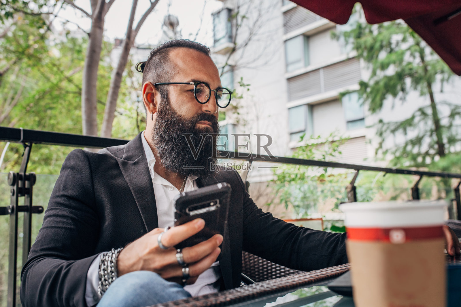 现代商人照片摄影图片