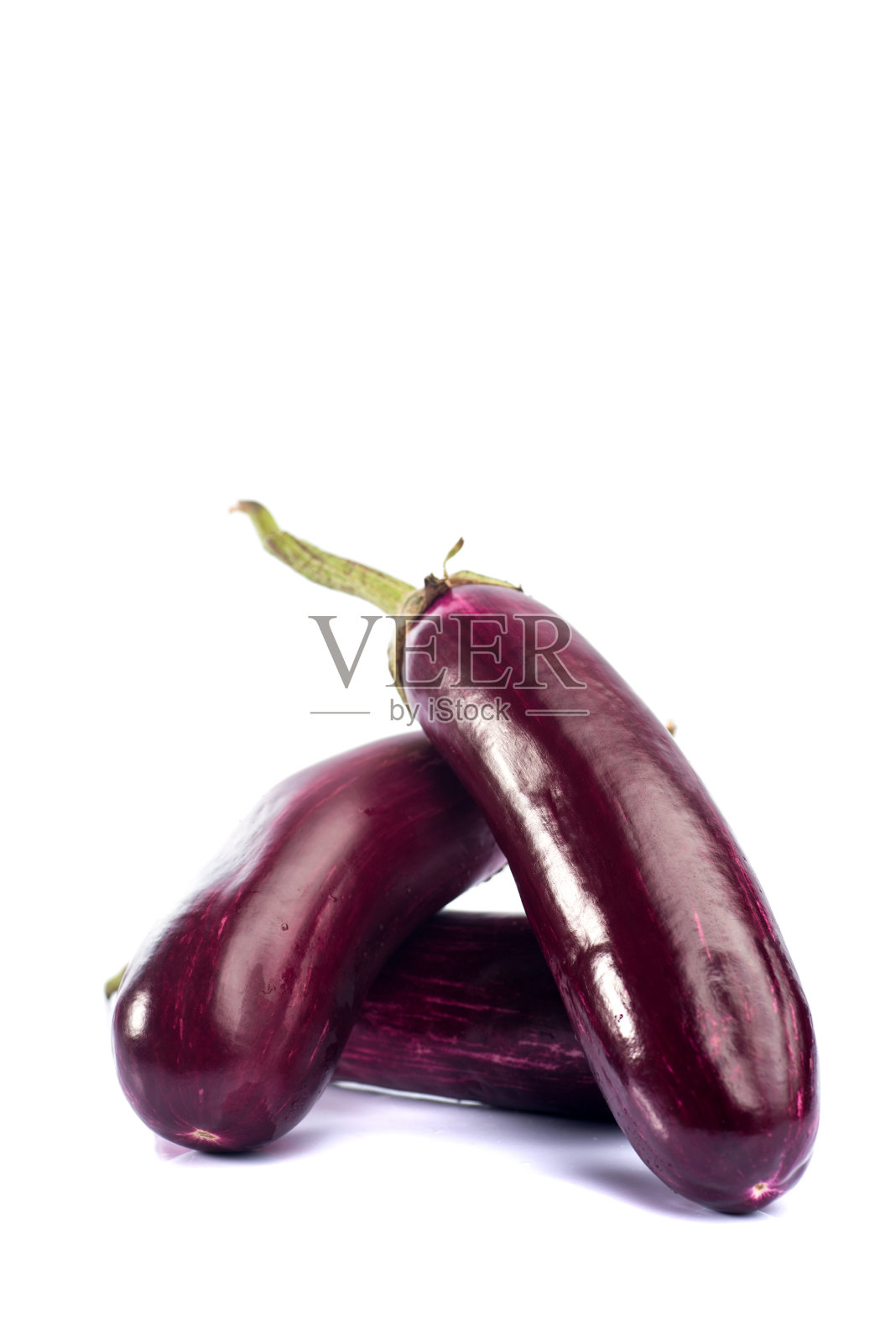 孤立在白色背景上的茄子或茄子或茄子类蔬菜。照片摄影图片