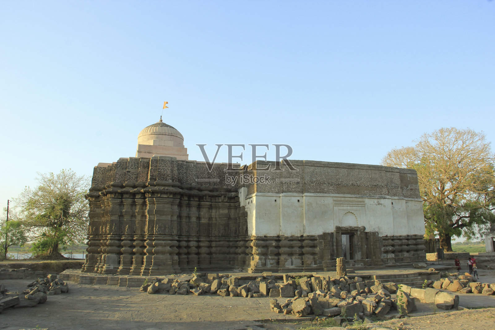 古庙建筑设计的支柱和墙壁照片摄影图片