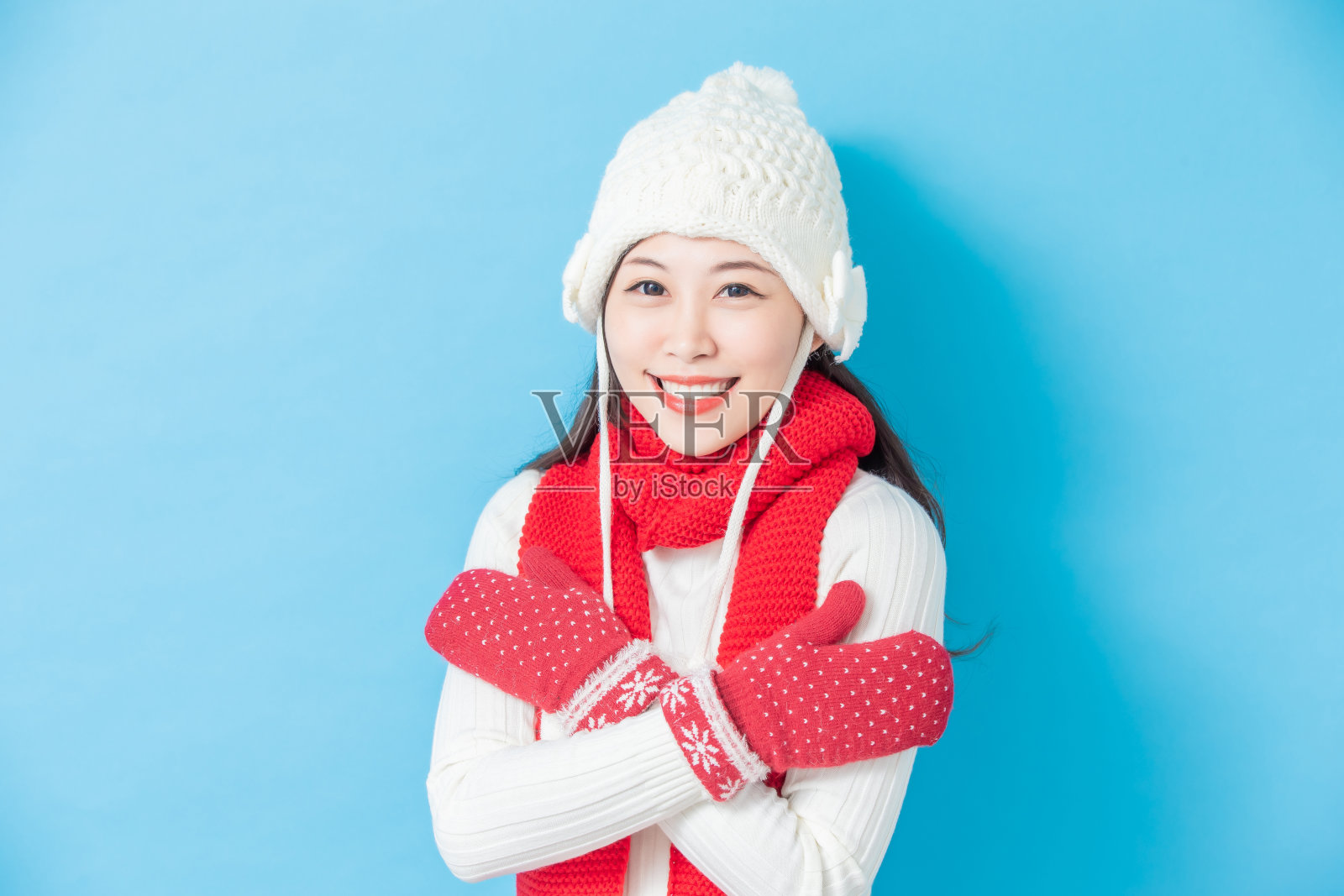 亚洲妇女穿冬天的衣服照片摄影图片