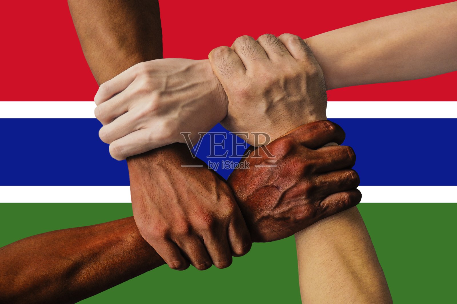 冈比亚国旗,一群多文化的年轻人的融合照片摄影图片