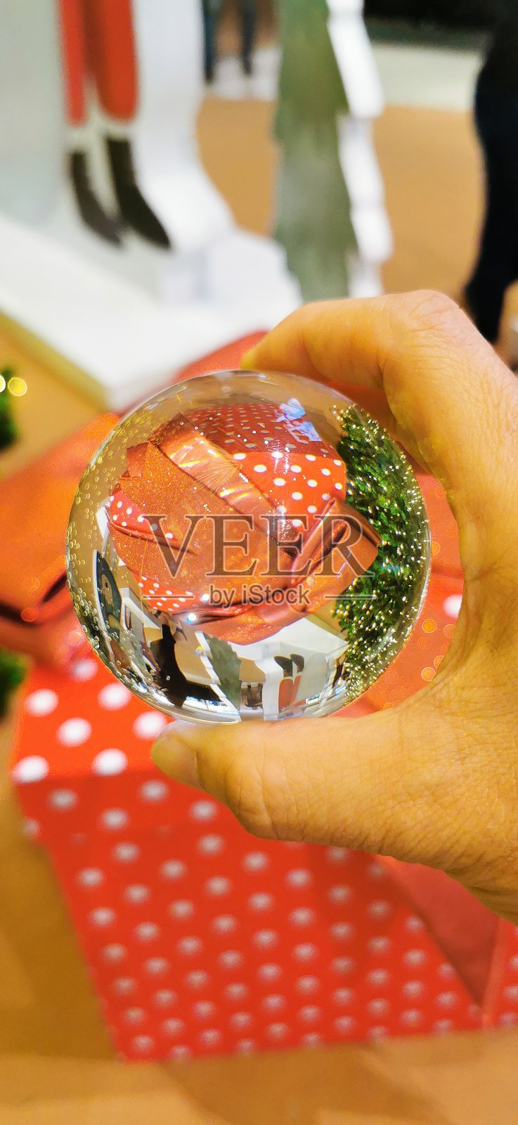 新年晚会用盒装和装饰作为圣诞树节照片摄影图片