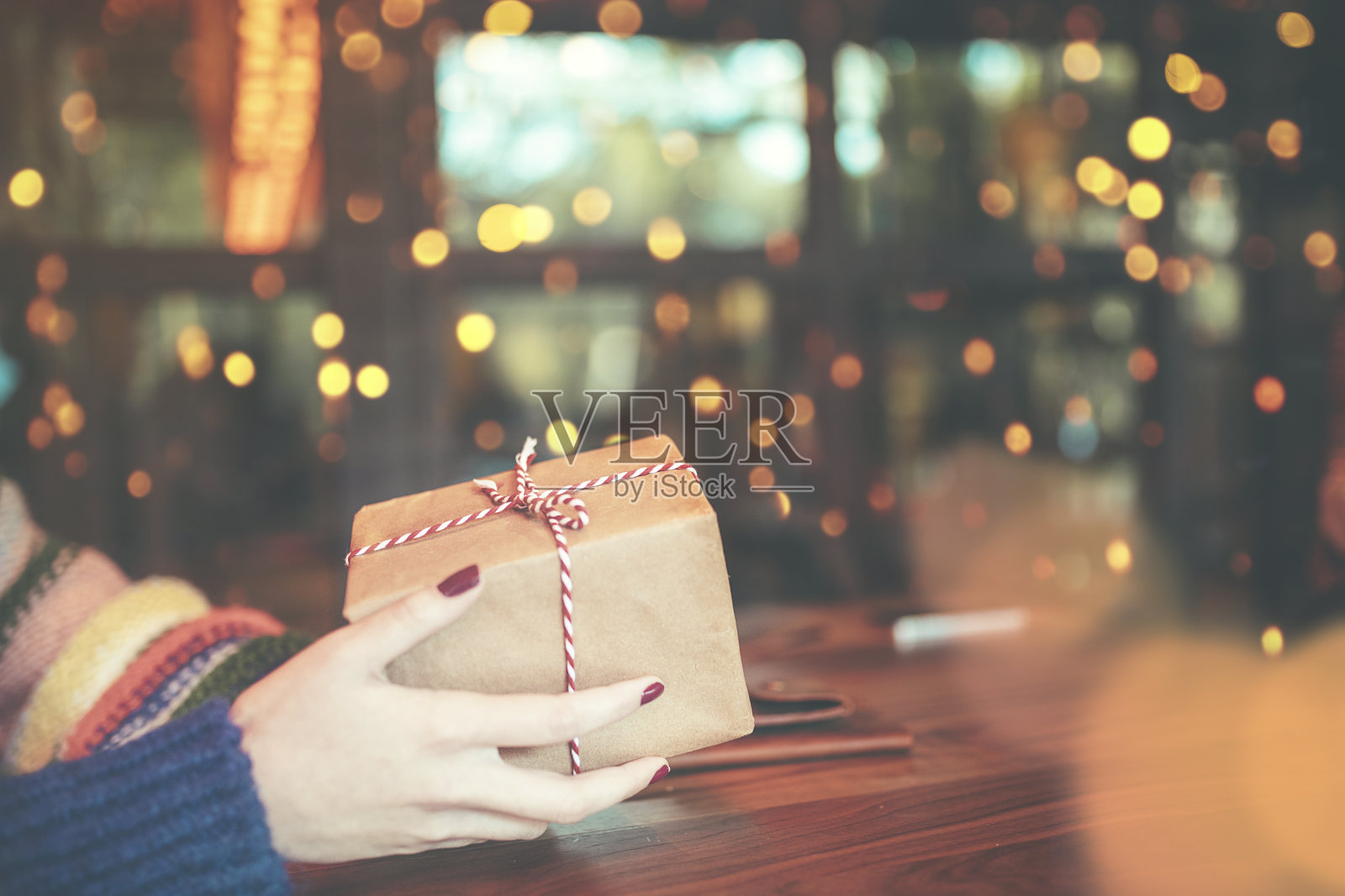 生日礼物或圣诞礼物盒照片摄影图片